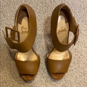 Christian Lou bouton tan shoes